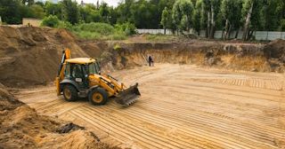 Разработка котлована Щербинка стоимость за от 561 руб. м3 - заказать работы по копке и рытью котлованов | траншей